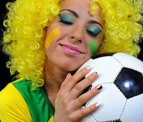 败北首场状态出色，瑞士队观众沸腾！德罗巴重返赛场，上演精彩一战