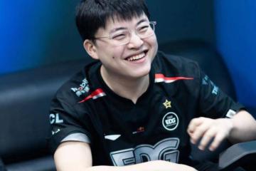  Uzi回归赛场，败北首场状态亮眼，美国队观众沸腾！